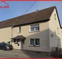 Groß, gepflegt, teilsaniert - Haus mit Stallungen und Hof in Hemmelzen bei Altenkirchen zu verkaufen