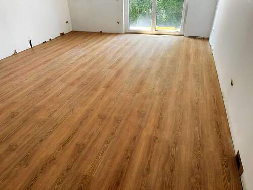 Hochwertiger Design-Vinylboden - 2 Zimmer Etagenwohnung in Nürnberg