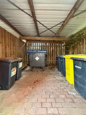 Müllplatz am Haus - 