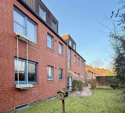 Außenansicht Hauseingang seitlich - 3 Zimmer Etagenwohnung in Kiel