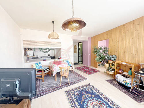 Wohnzimmer II - 1 Zimmer Etagenwohnung in München