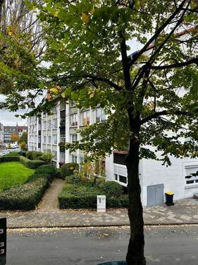 Aussicht Schlafzimmer - Helle 2-Zimmer-Wohnung mit großer Dachterrasse in ruhigem Haus