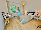 Schlafzimmer - Modernisierte freie 3-Zimmer-Eigentumswohnung in ruhiger Lage