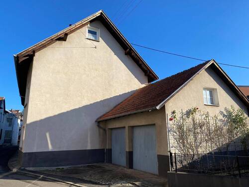 Ansicht seitlich - Ein-ZweifamilienhausGenerationenhaus mit Doppelgarage in zentraler Lage in Bad Sobernheim