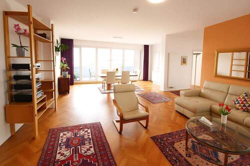 03. Großzügiges Wohnzimmer - Einfamilienhaus in Berlin zum Kaufen