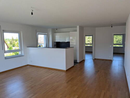 Essbereich und Küche - 3-Zimmer Wohnung in Roßtal - 1.100,00&nbsp;EUR Kaltmiete, ca.&nbsp; 89,50&nbsp;m&sup2;&nbsp;Wohnfl&auml;che
