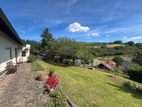 Terrasse mit Garten - 