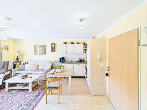 Wohnbereich - 2 Zimmer Etagenwohnung zum Kaufen in Lehrte