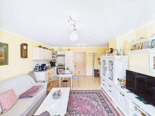 Wohnzimmer - 2 Zimmer Etagenwohnung in Lehrte