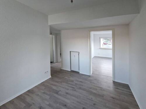 Flur - Etagenwohnung mit 69,50 m² in Werdohl zur Miete