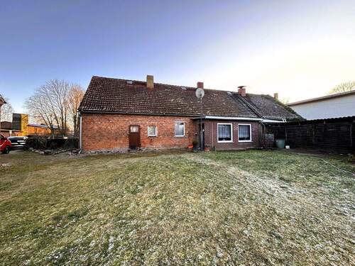 Gesamtansicht Gartenseite - 