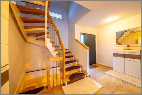 Treppe zum DG und KG - 