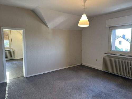 Schlafzimmer (2) DG - 