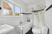 Vollbad im Obergeschoss - 
