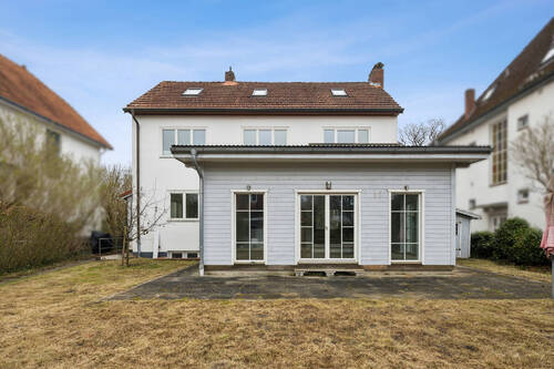 Hinteransicht - Mehrfamilienhaus, Wohnhaus mit 212,00 m&sup2; in Hamburg / Groß Borstel zum Kaufen