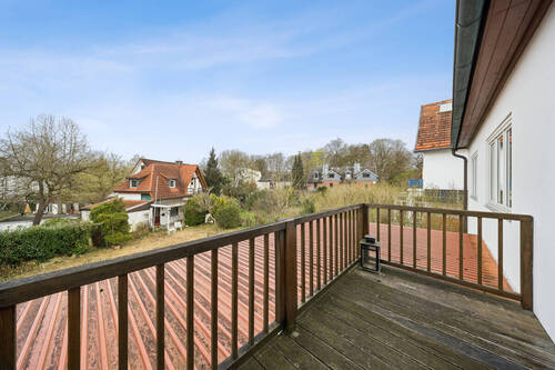 Rückwärtiger Westbalkon im Obergeschoss - 