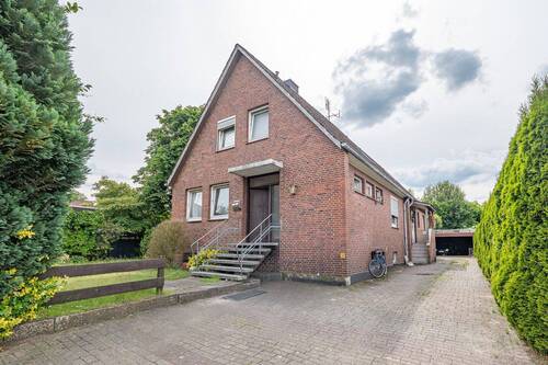 Außenansicht - Solide Doppelhaushälfte mit vielseitigem Potenzial in ruhiger Lage von Himmelpforten