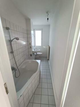 Bad - 2 Zimmer Etagenwohnung in Chemnitz