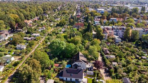 Unmittelbar angrenzende Häuser - 