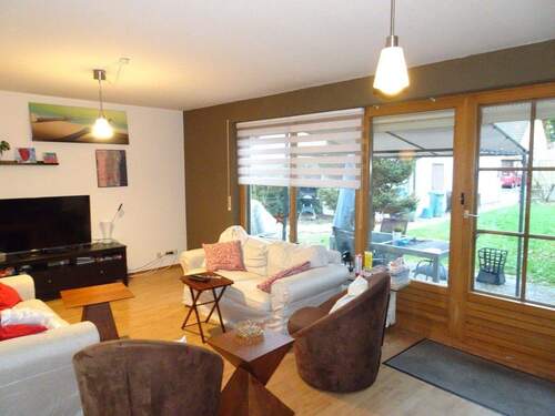 Wohnzimmer EG - 4 Zimmer Doppelhaushälfte in Heroldsbach