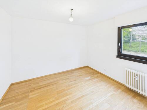 Zimmer II - Etagenwohnung mit 83,00 m² in Wiesbaden zum Kaufen
