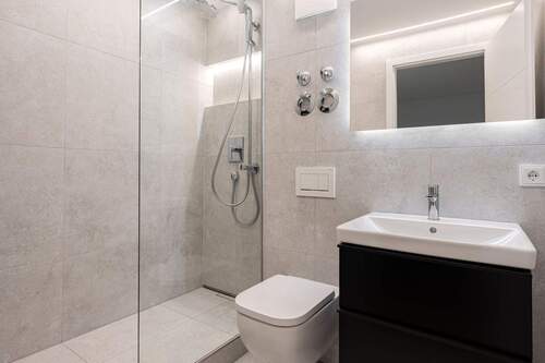 Badezimmer - Hochwertig modernisiert 