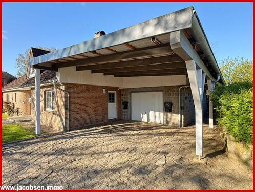 Garage mit vorgelagertem Doppelcarport - Einfamilienhaus mit 183,30 m&sup2; in Schuby zum Kaufen