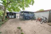 Garten mit Carport - 