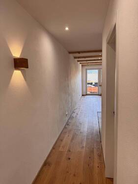 Bild 2 - 2 Zimmer Etagenwohnung zur Miete in Rimsting