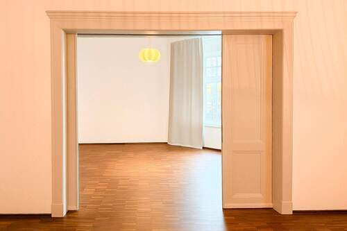 Blick ins Schlafzimmer - 