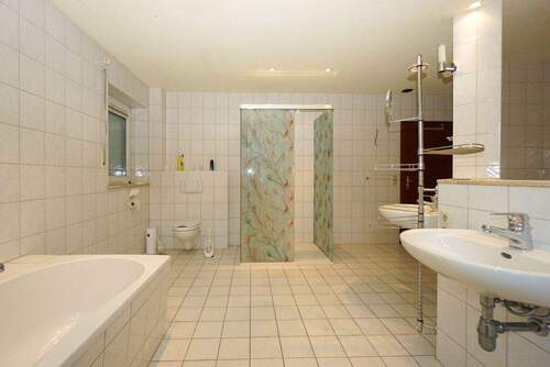 Badezimmer (Erdgeschoss) - 