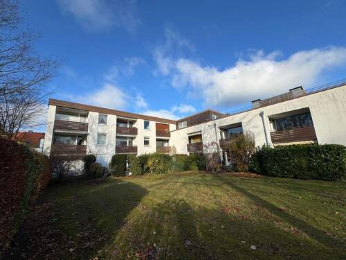 Hausansicht - 2 Zimmer Etagenwohnung zum Kaufen in Hamburg