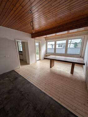 Küche mit Ausgang in den Hof.jpg - 