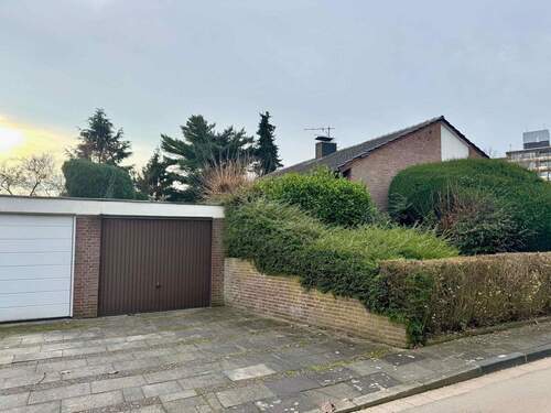 Garage Frontansicht - 
