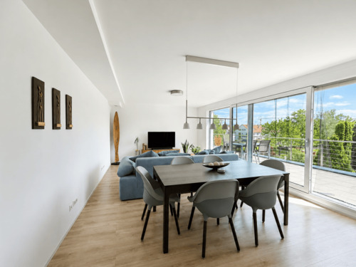 2 Wohn- und Essbereich - 4 Zimmer Etagenwohnung in Filderstadt