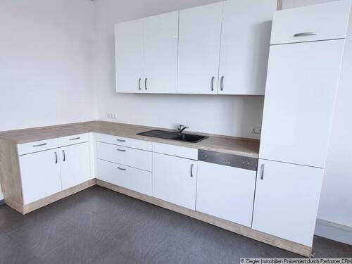 14 Sozialraum mit EB-Küche B - 