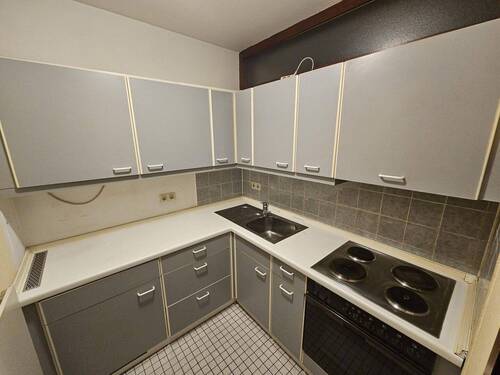 Einbauküche - 2 Zimmer Etagenwohnung in Würzburg