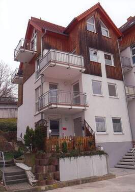 Ansicht vom Wohnhaus - Schöne 4-Raum-Wohnung in Meiningen, Spitalweg 4