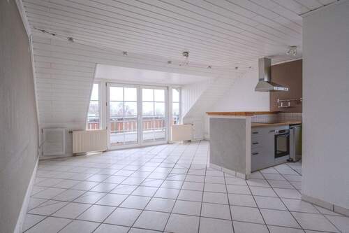 Blick Wohnzimmer - Tolle Dachgeschosswohnung mit Blick über Andernach!