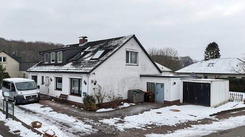 Außenansicht - 7 Zimmer Mehrfamilienhaus, Wohnhaus zum Kaufen in Sievershütten