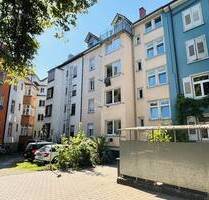 Familienfreundliche 4,5-Zimmer-Wohnung mit Balkon, Loggia und Pkw-Stellplatz - Konstanz Petershausen