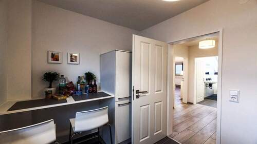 Bild 2 - 2 Zimmer Etagenwohnung zur Miete in Köln