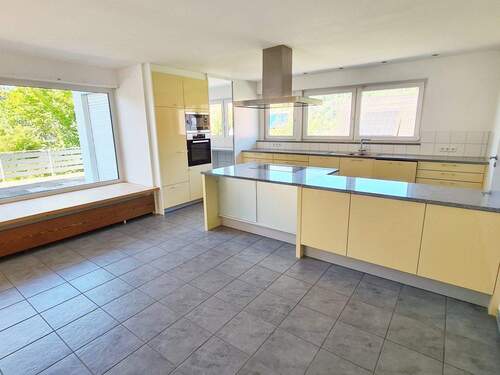 Wohnküche - Terrassenwohnung mit 240,00 m&sup2; in Blaubeuren zur Miete