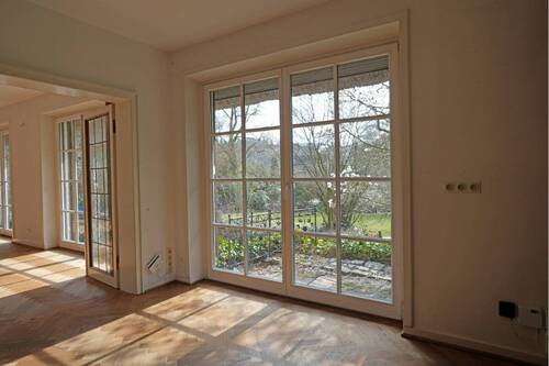 Arbeitszimmer neben dem Wohnzimmer - 