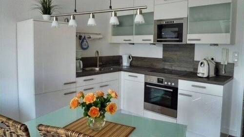 neuwertige Küche mit Mikrowelle - Etagenwohnung mit 43,70 m&sup2; in Büsum zum Kaufen