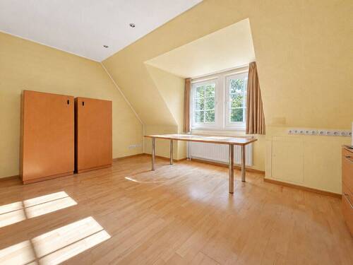 Zimmer 2 - 