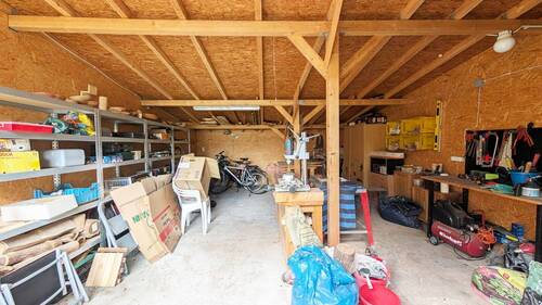 Garage/ Gerätehaus innen - 