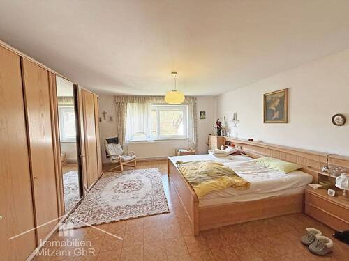 Schlafzimmer EG - 