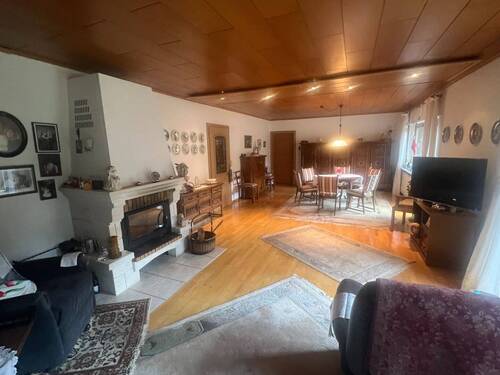 Wohn- und Esszimmer EG mit Kamin - 