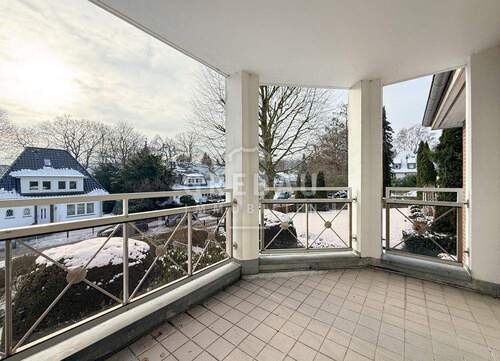 überdachter Süd-Balkon - 3 Zimmer Etagenwohnung zum Kaufen in Hamburg